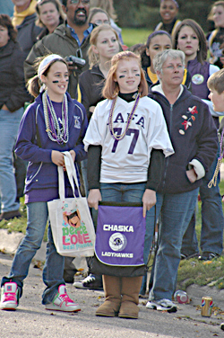 Sun shines for Homecoming Parade